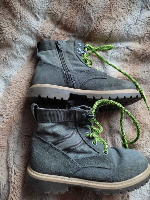 Buty wysokie na jesień Reserved 29