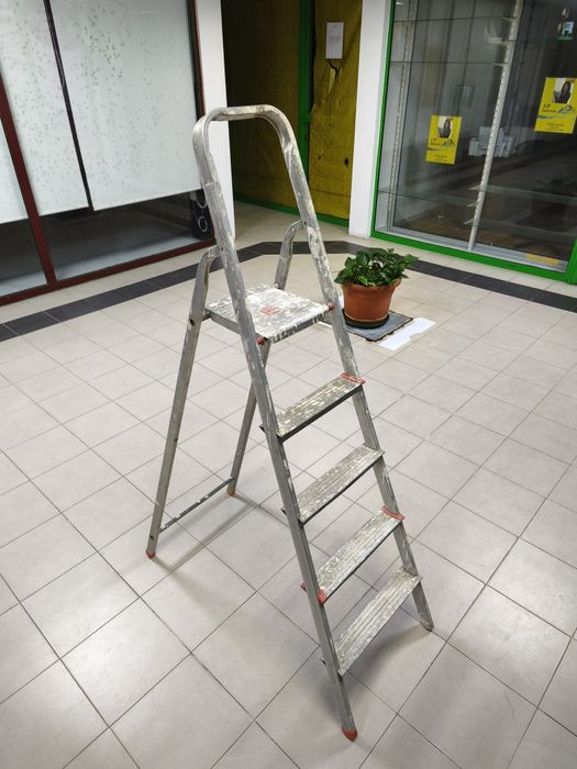 Escadote usado 5 degraus