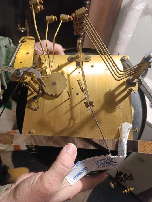 Mechanizm do zegara Junhans Kwadrans i mechanizm do zegara kinzlo