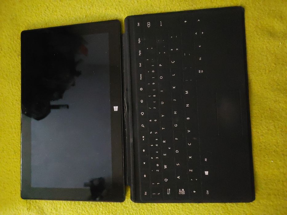 Surface RT com Windows 10 mobile.