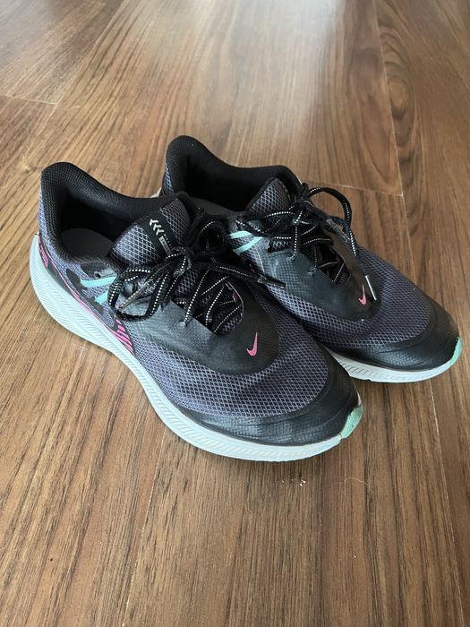 Buty Nike rozm. 36.5 Quest 3 Shield