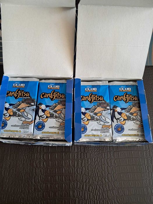 Topps Club Penguin Card-Jitsu Series 3 2009 Box x2 (Wersja hiszpańska)