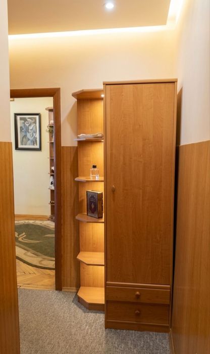 Продаж теплої, світлої однокімнатної квартири на вул. Лазаренка. - More