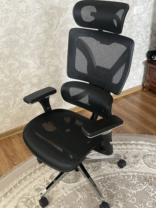 Офісне крісло Richman Perfomance, максимальний комфорт для спини.