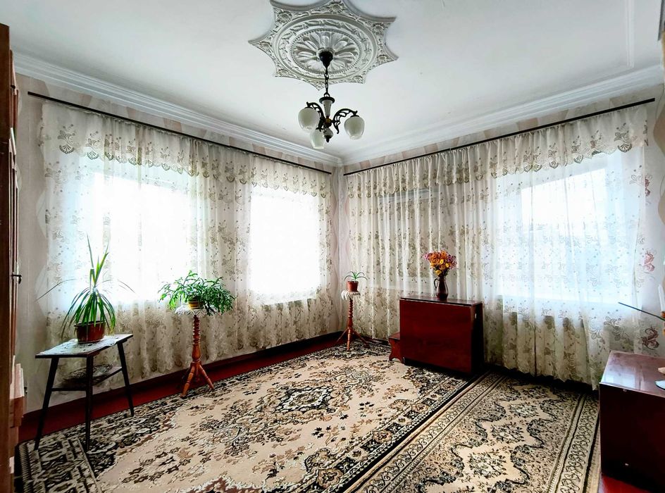 Півдому 62 м2 центр 1 Слобідська Ковальська газ санвузол великий двір