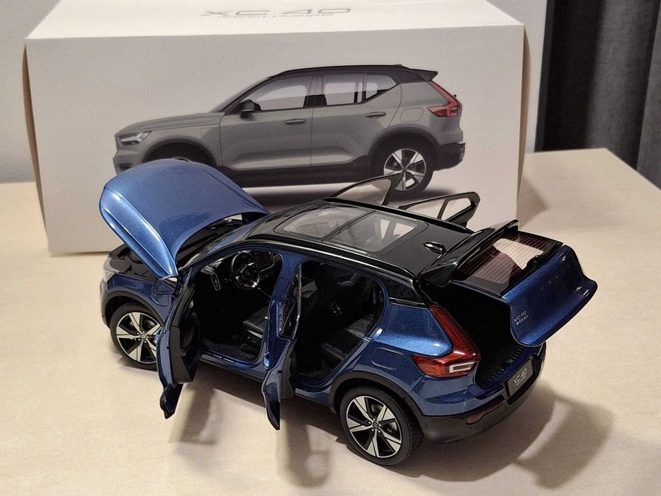 Volvo XC40 1:18 [nowy]