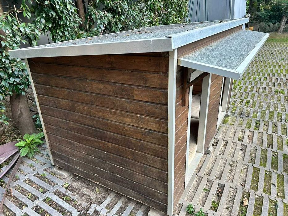 Vendo casota de caes - Madeira Maçica