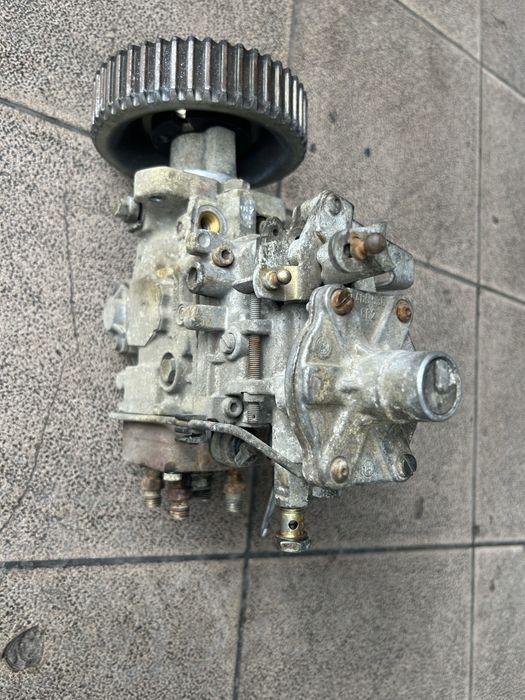 Pompa wtryskowa Transit 2.5 diesel 1995 rok
