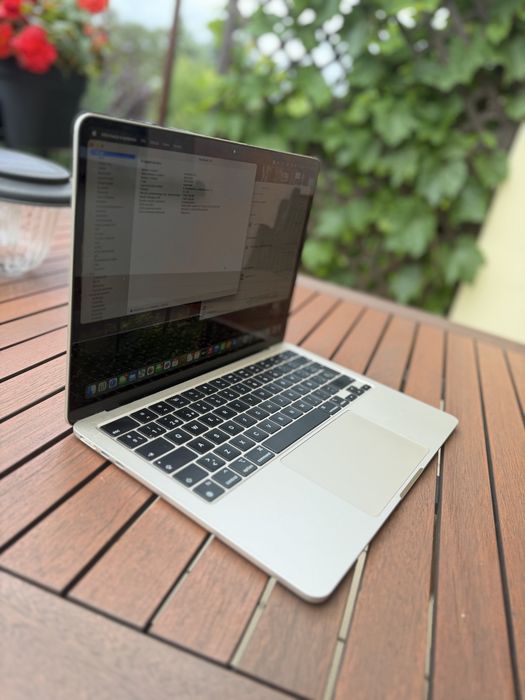 Macbook air m3/ 16 gb ram / dysk 500 gb/ 2024
