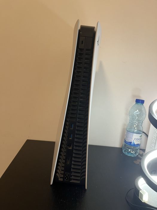 PlayStation 5 Standard (Leitor de Discos) – Como Nova