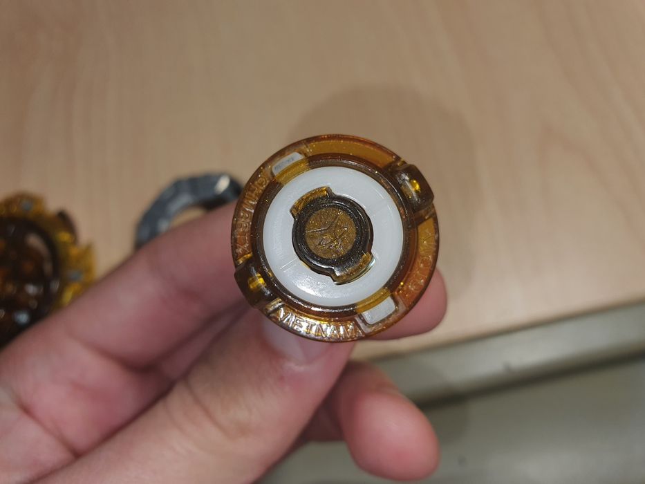 Золота саламандра бей блейд