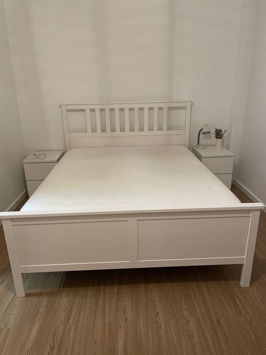 Cama HEMNES 1.60x2.00 (sem colchão)
