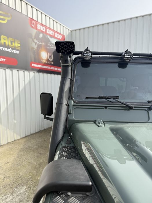 Land Rover Defender  - 130