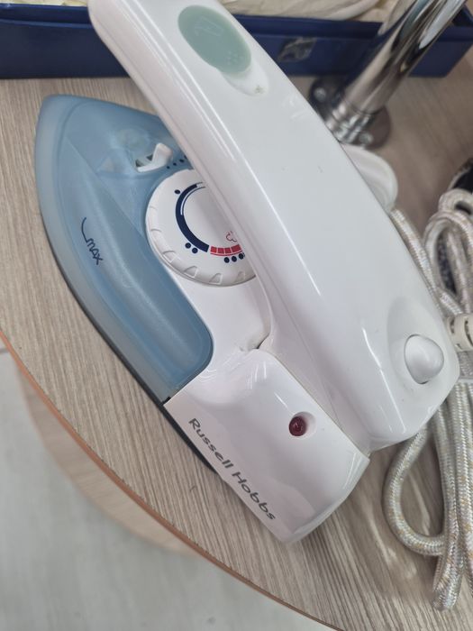 Дорожня праска Russell Hobbs Travel