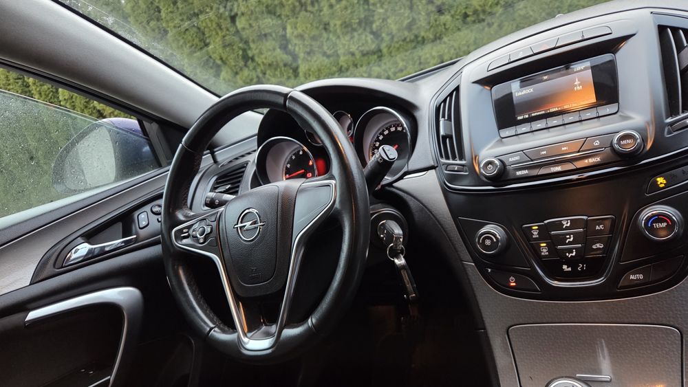 Opel Insignia po lifcie 2014r. 1.8Gaz"Niski Przebieg 198tys.1 właścici