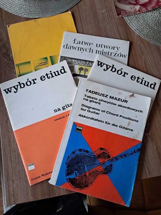 5 książek do nauki gry na gitarze z lat 70/80 stan db