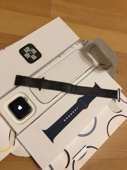 Apple Watch se2  Silver