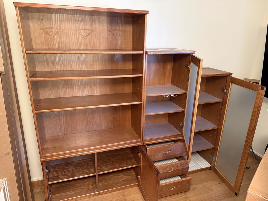 Estantes armários móveis para sala, conjunto em muito bom estado, vendo separado, não são Ikea