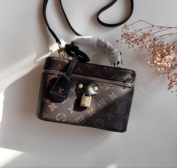 Женская сумка  луи витон Louis Vuitton с замочком