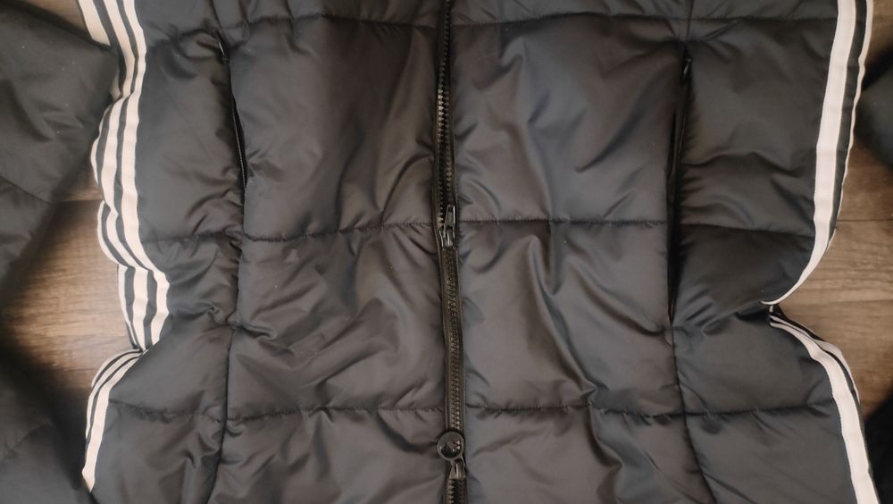 nowa przejściowa pikowana kurtka ADIDAS S/M