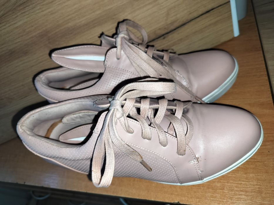 Buty na koturnie - r. 38