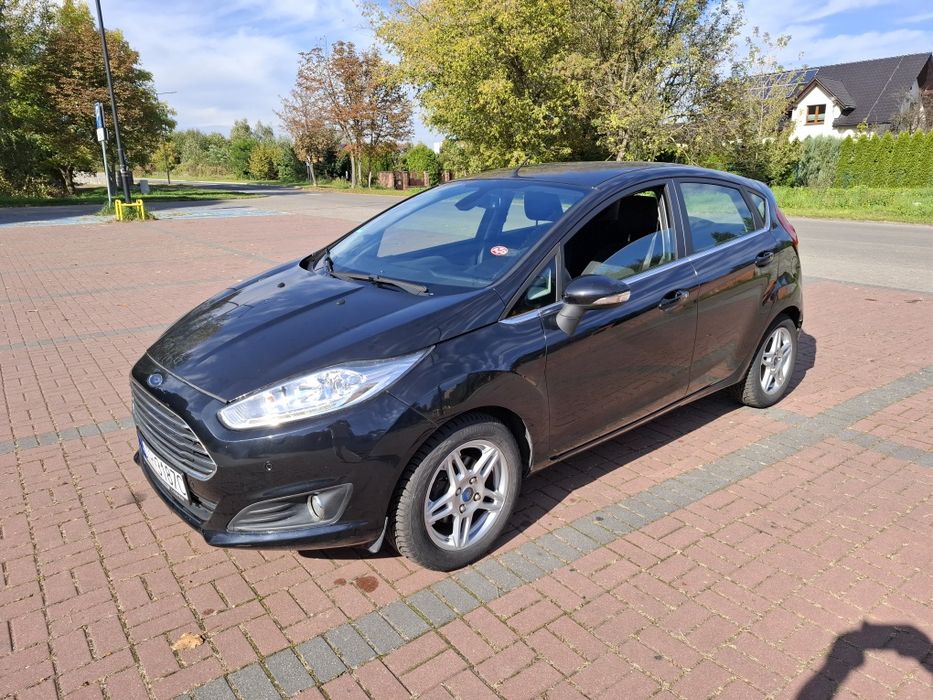 Fiesta Automat Lift 1.6 benz 127 tys km Titanium czujniki park Zarejestrowana