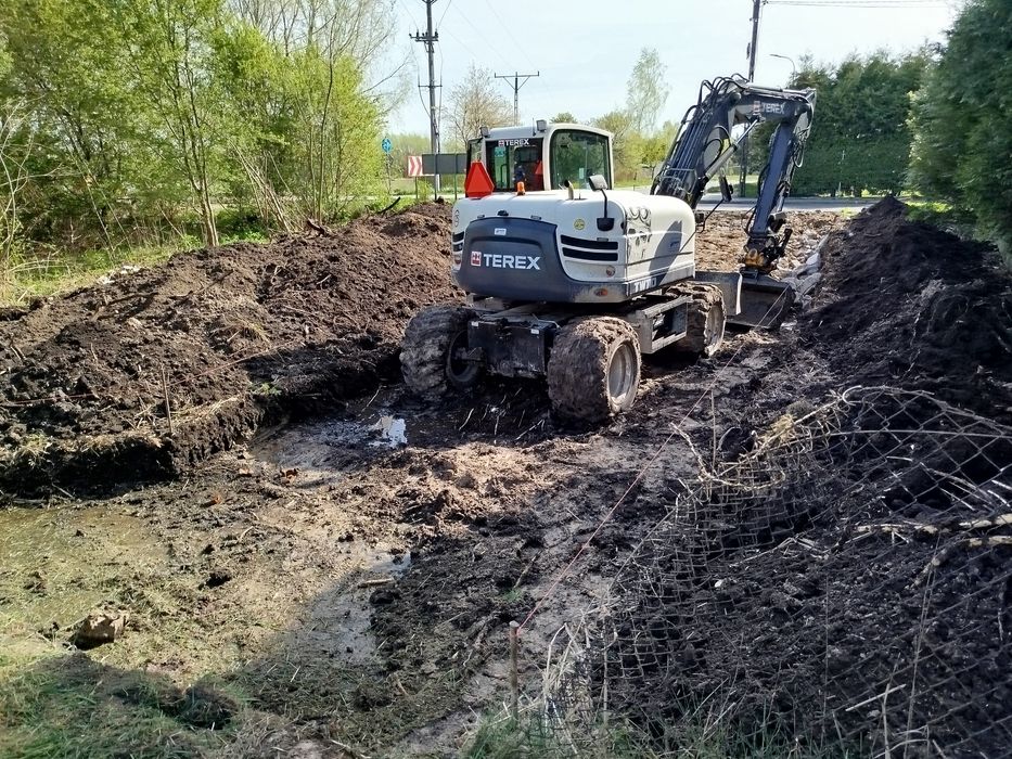 Usługi koparka kołowa gąsienicowa spycharka walec minikoparka młot