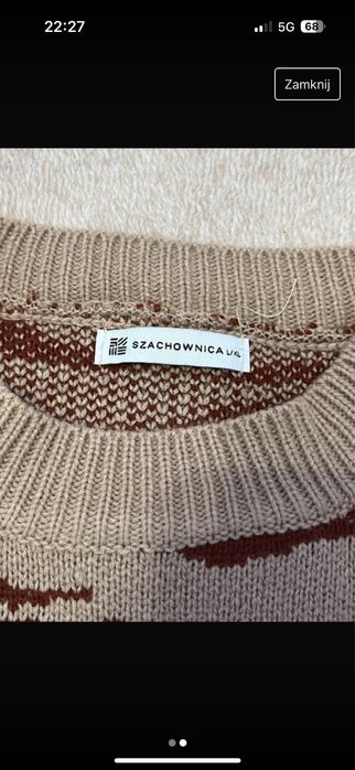 Damski brązowy sweterek w paski