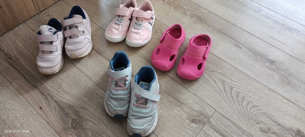 Buty dziecięce dla dziewczynki r 27 ( 4 PARY)