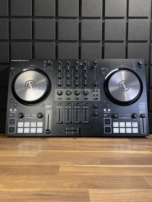 NI Traktor Kontrol S3 MK3 (Доставим курьером - БЕСПЛАТНО!)