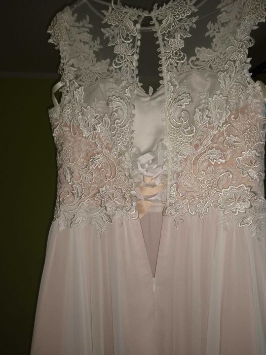 Sukienka ślubna roz.42