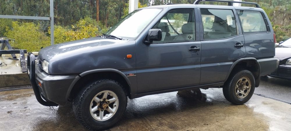 Capô Nissan Terrano 2 e peças