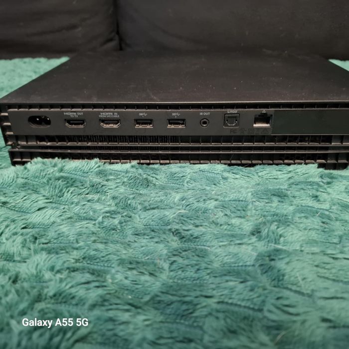 Konsola Xbox one X w idealnym stanie