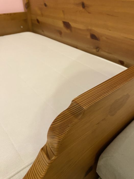 Łóżko ikea  drewniane