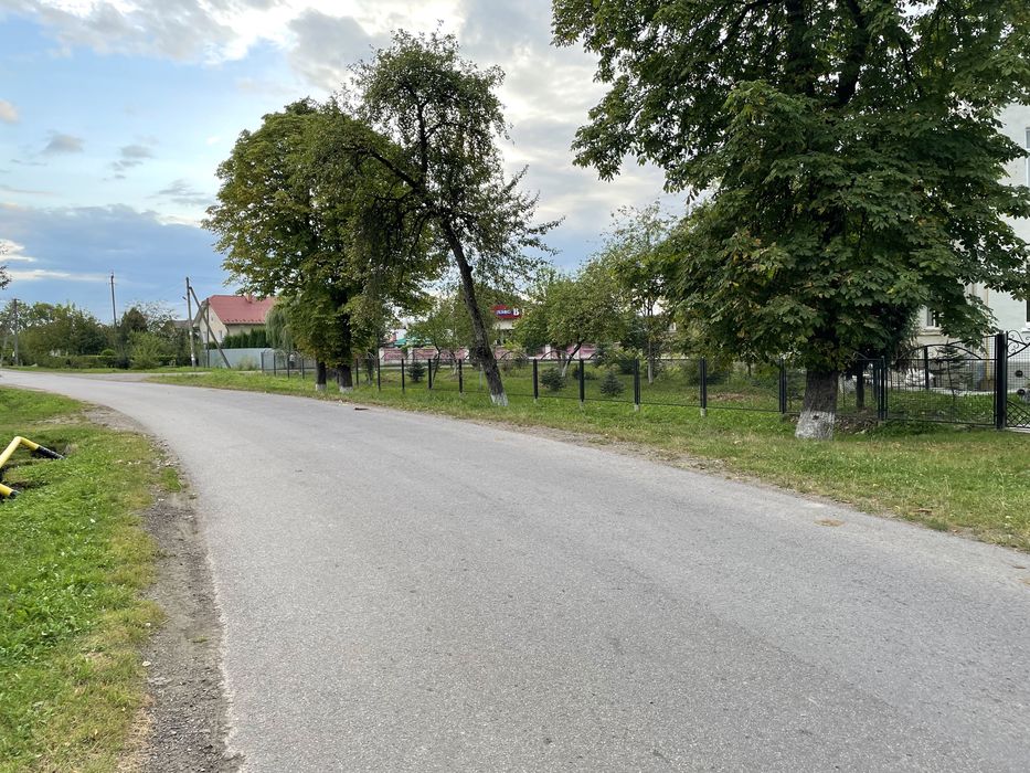 Старий будинок із земельною ділянкою 50 арів