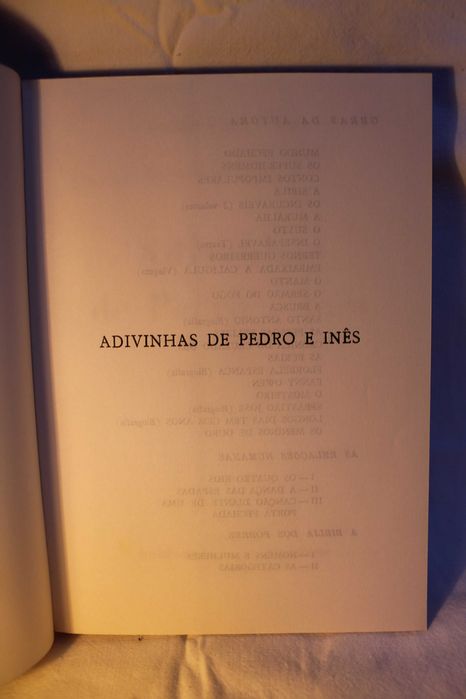 1ª edição de "Adivinhas de Pedro e Inês" (1983), de Agustina Bessa-Luís