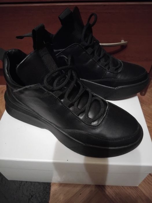 Кожаные кроссовки весна осень