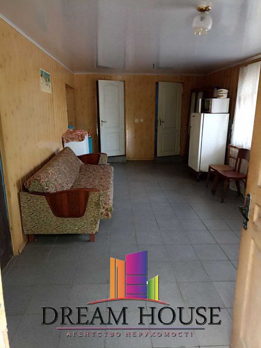 Продаж будинку в центрі м. Тальне