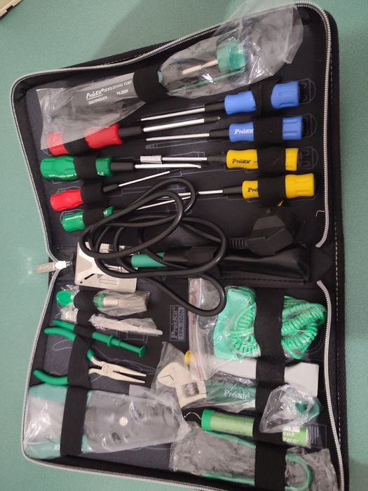 Zestaw narzędzi serwisanta 1PK-302NB Pro's Kit