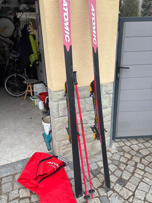 Narty Atomic beta race