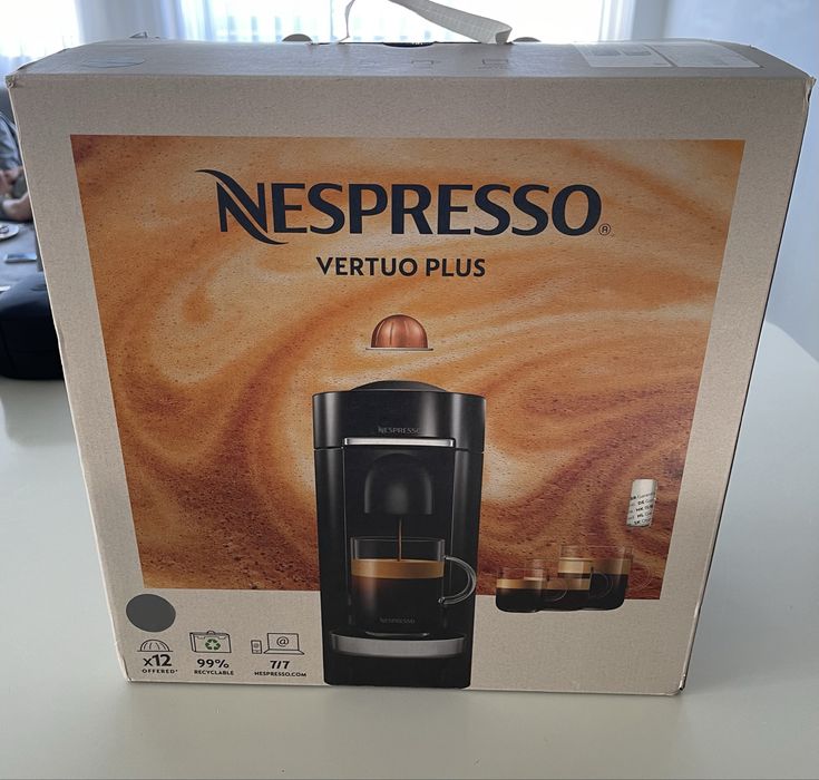Nespresso Vertuo Plus cinza
