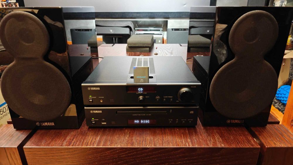YAMAHA Pianocraft Mini System HiFi Audiofilski MCS-1330 BT Czarna