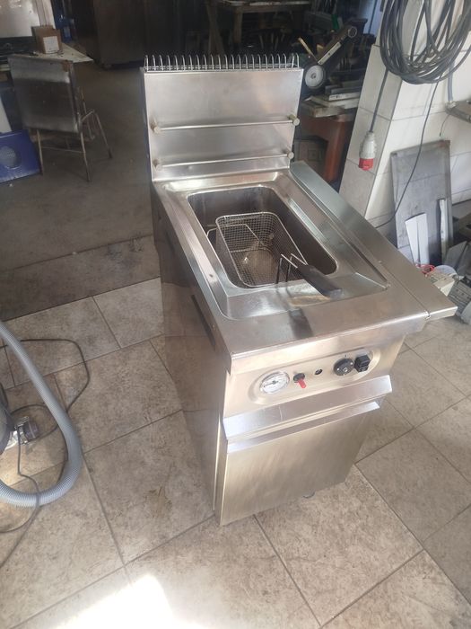 Фрітюр газовий професійний MKN