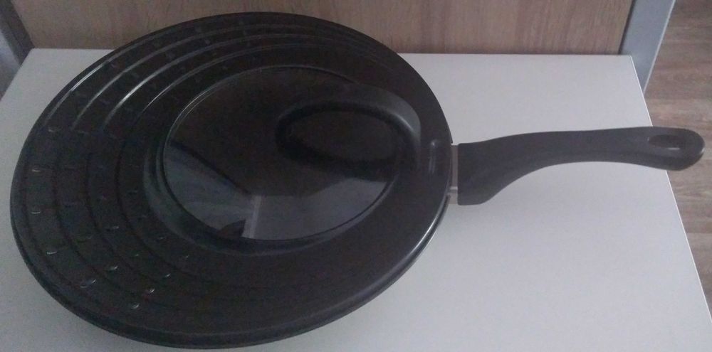 Сковорода со cпециальной крышкой 28 см Бренд Silit Германия.