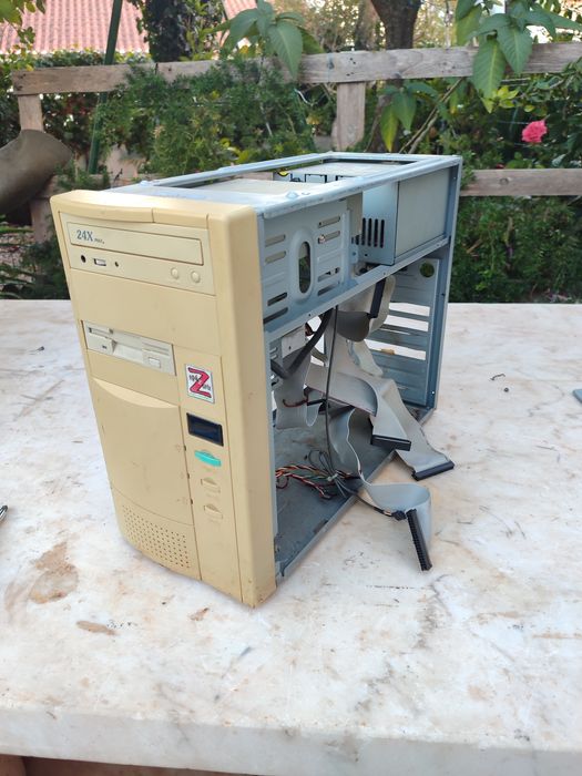 Kit PC Retro Socket 7: Pentium MMX 166 + AWE64 + Matrox PCI + Caixa e Fonte AT