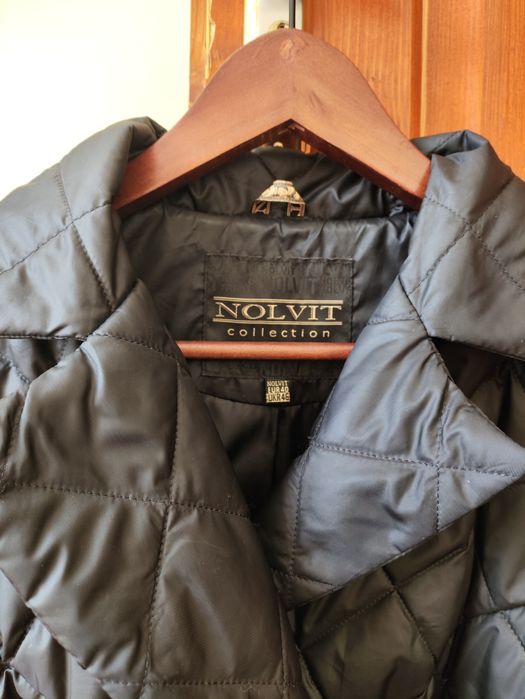 Куртка весняна жіноча.