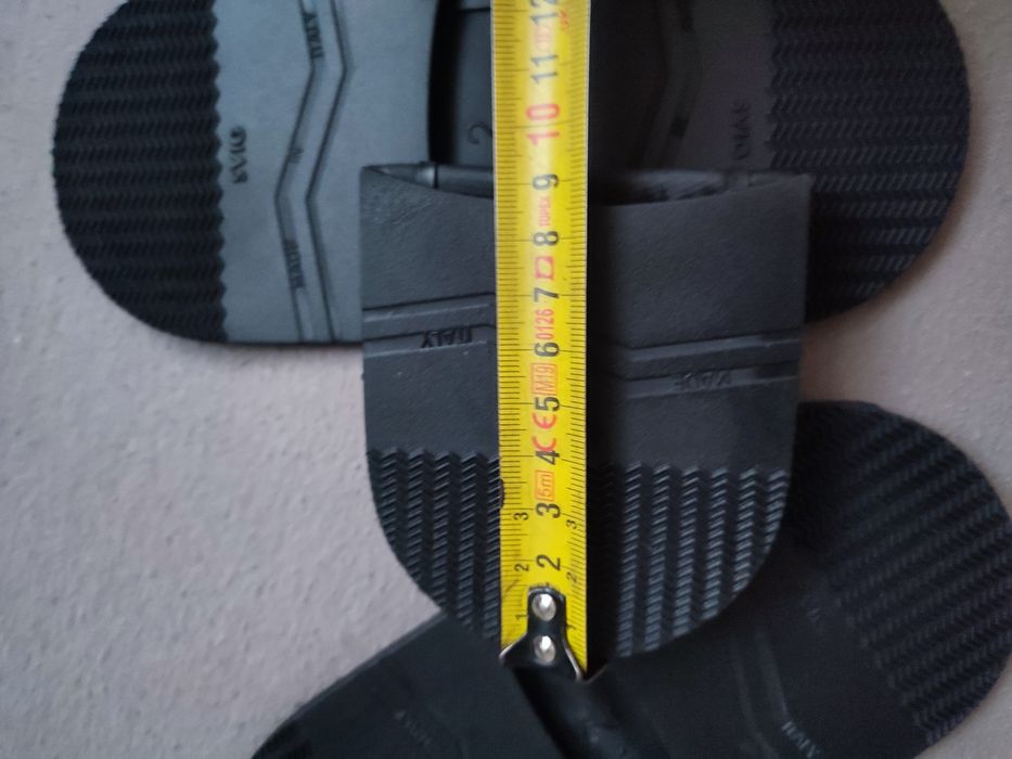 Fleki czarne 413-2  gr.7,3mm RODI SVIG 3 zestawy