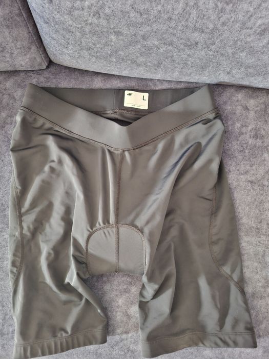 Spodenki rowerowe 4F - rozmiar L