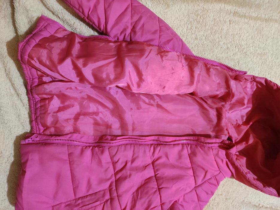 Куртка на дівчинку