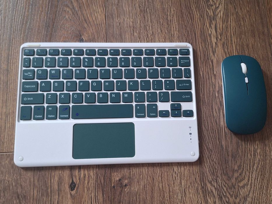 Etui, bezprzewodowa myszka i klawiatura do Samsung Tab S9 FE